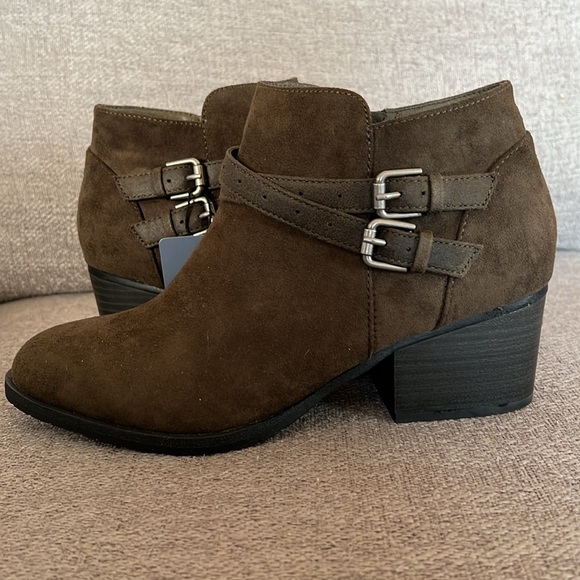 NWT Sonoma Ankle Boots Olive Green - Picture 6 of 10